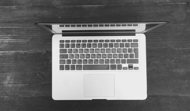 MacBook OLED in fase di test