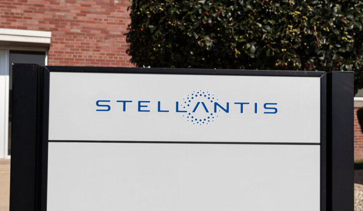 Riapertura degli stabilimenti Stellantis a Mirafiori e Pomigliano