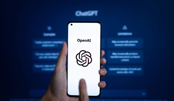 ChatGPT a confronto con app smartphone