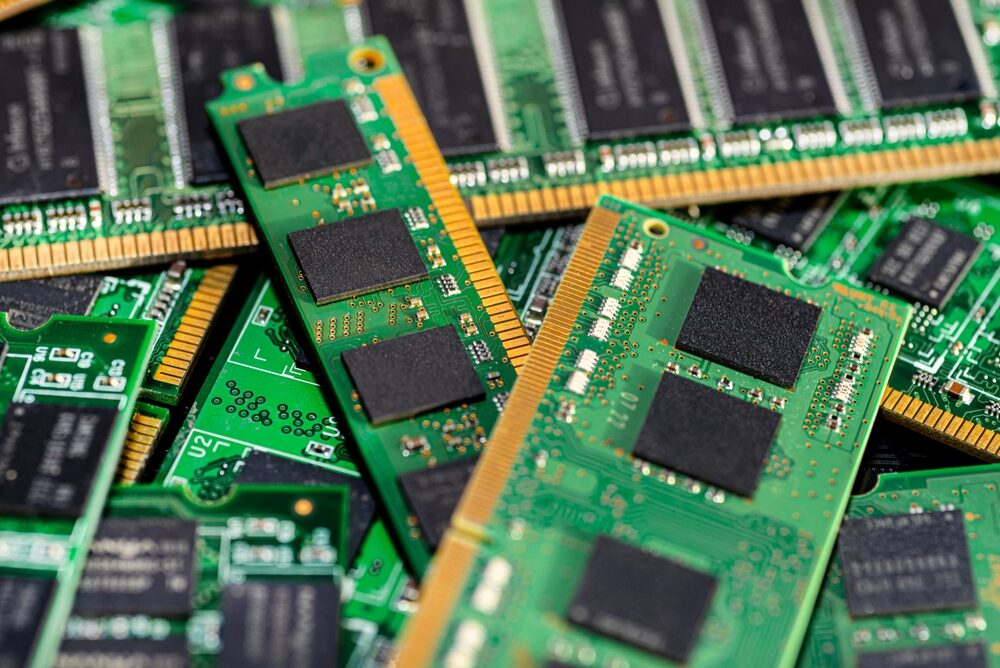 Carenza di memoria e aumenti dei prezzi nel mercato tecnologico